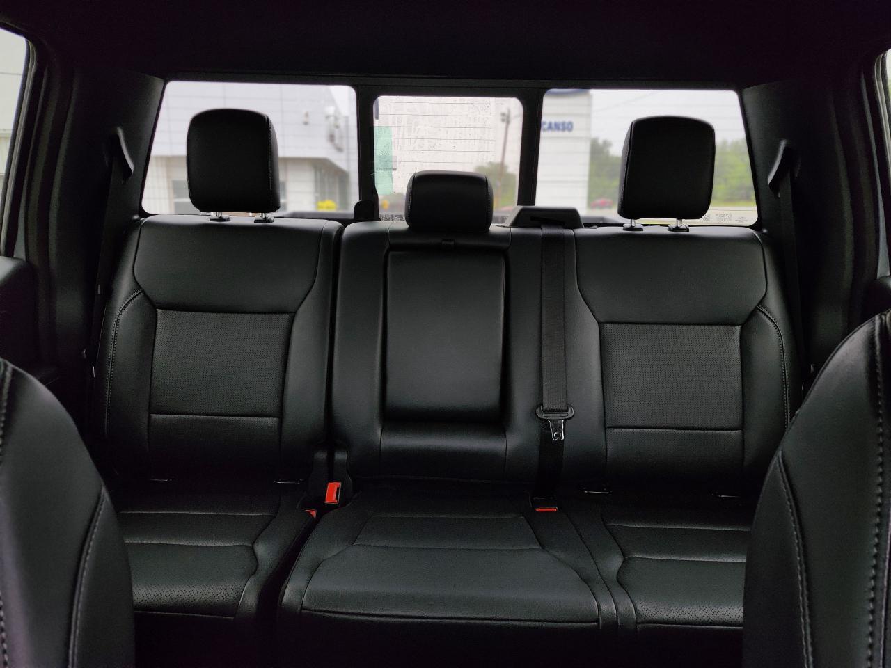 2025 Ford F-150 Lariat 4WD SuperCrew 5.5' Box Photo5