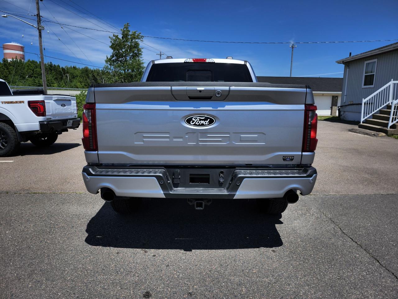 2025 Ford F-150 XLT 4WD SuperCrew 5.5' Box Photo5