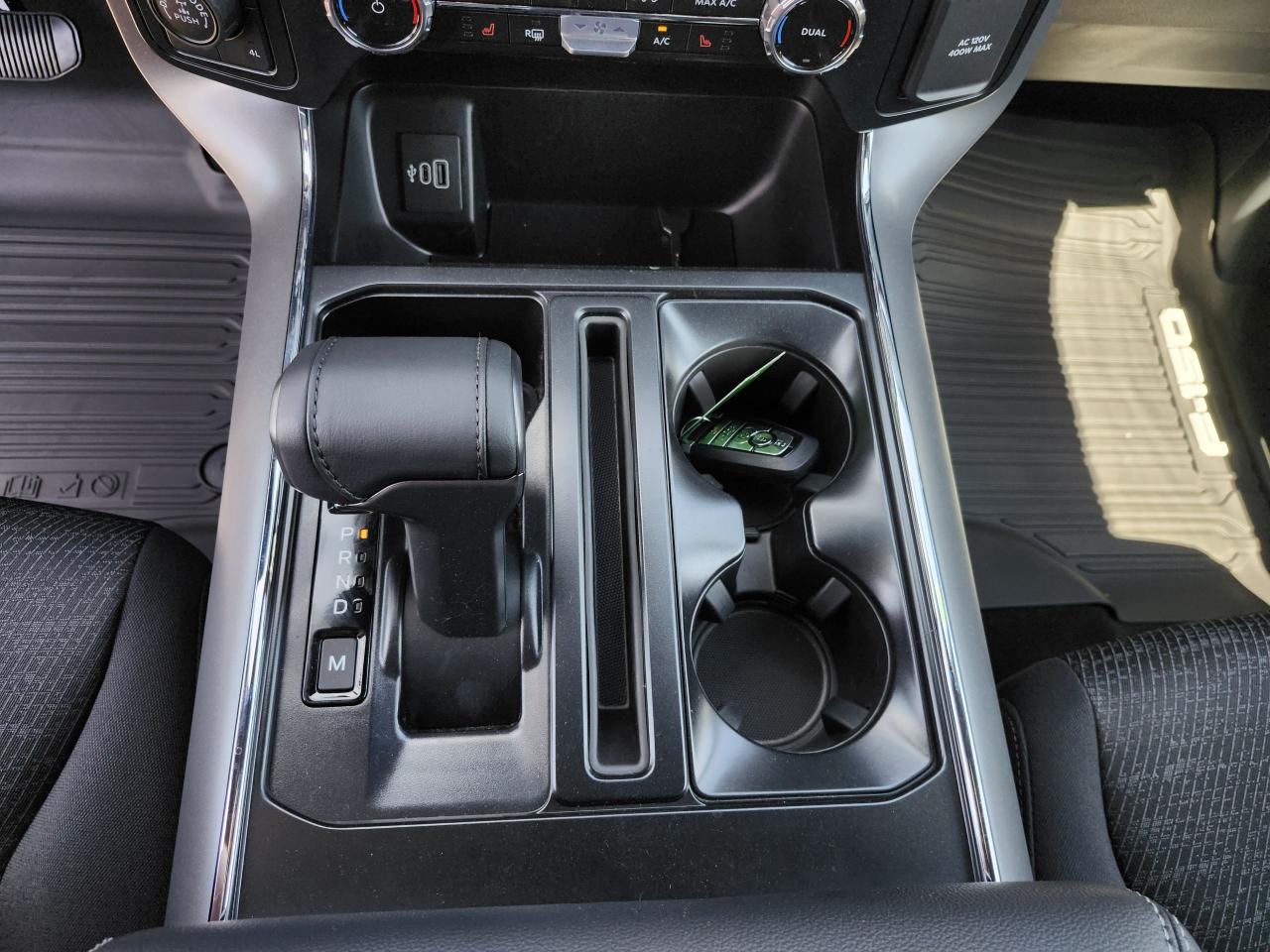 2025 Ford F-150 XLT 4WD SuperCrew 5.5' Box Photo5