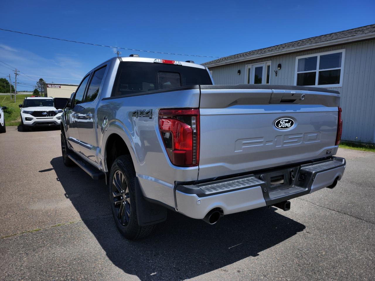 2025 Ford F-150 XLT 4WD SuperCrew 5.5' Box Photo5