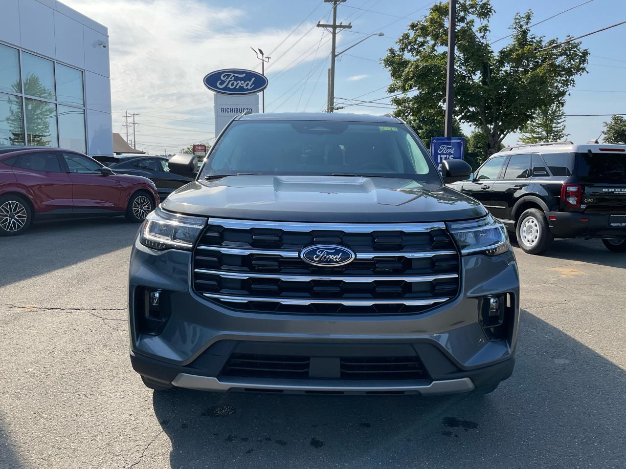 2025 Ford Explorer ACTIVE Photo5