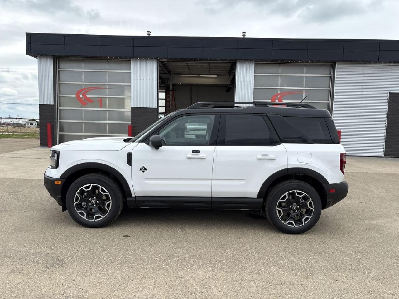 2025 Ford Bronco Sport Outer Banks 300A Photo3