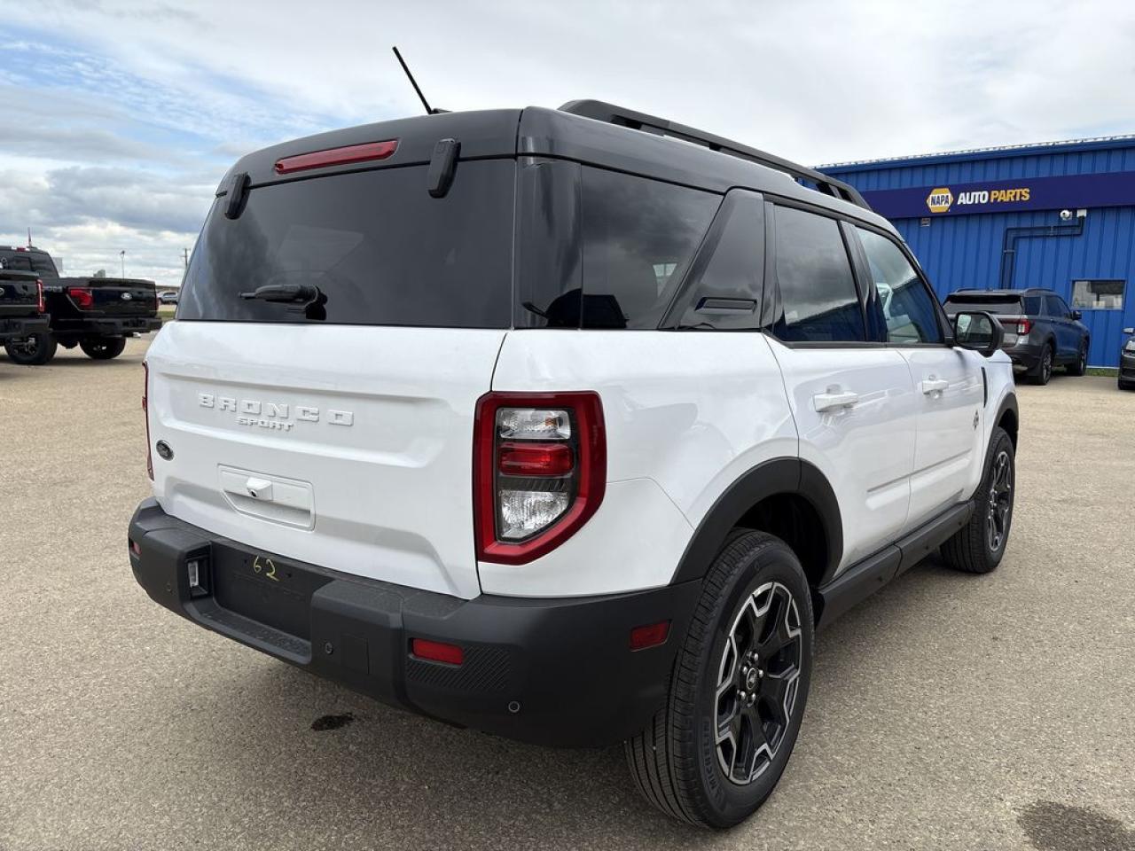 2025 Ford Bronco Sport Outer Banks 300A Photo5