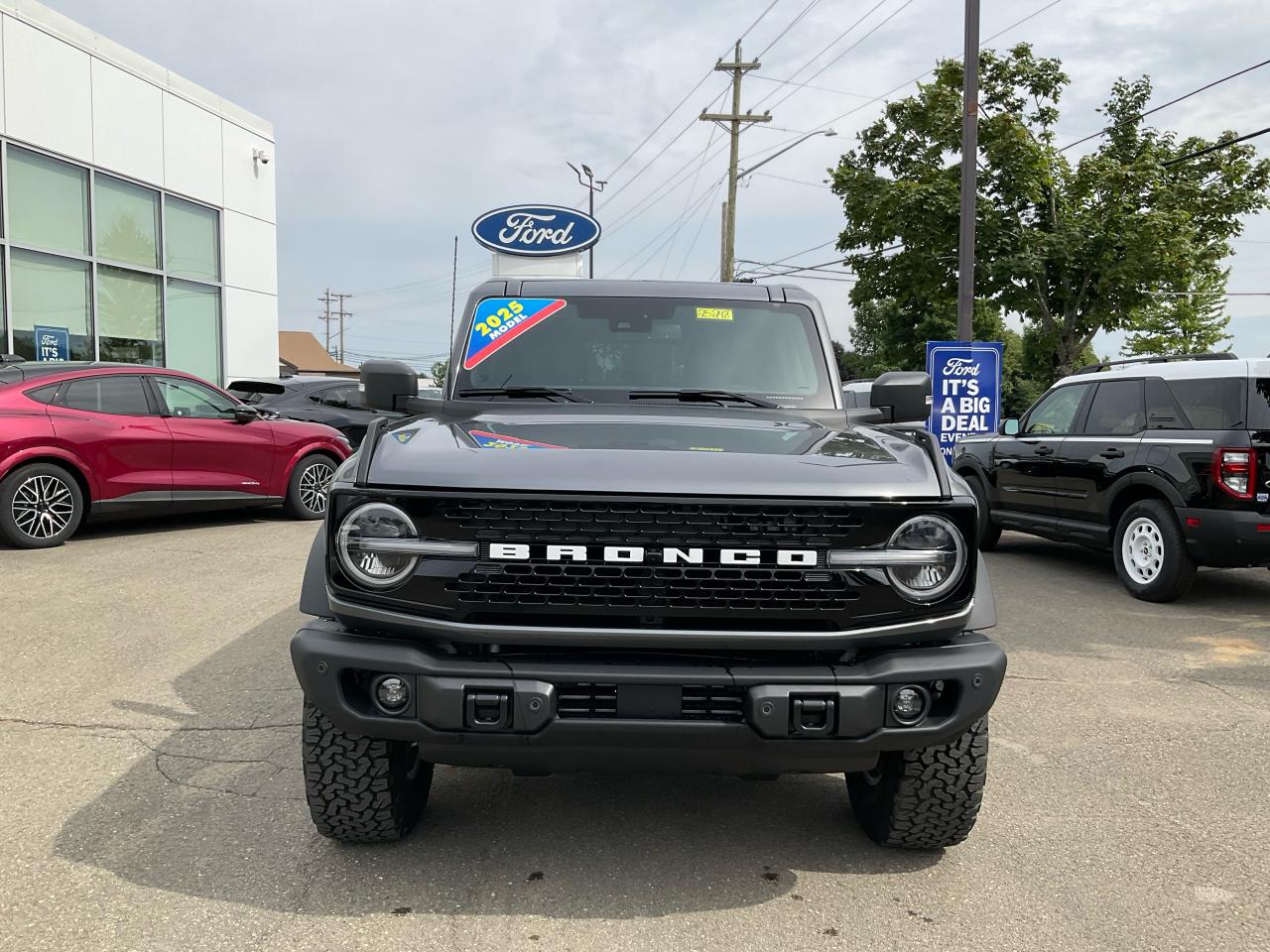 2025 Ford Bronco Badlands Photo