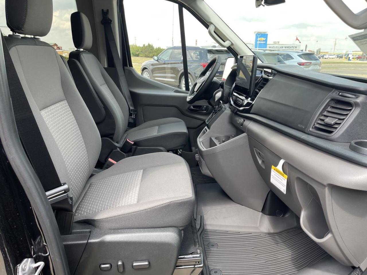 2025 Ford Transit Passenger Wagon XLT 302A Photo5