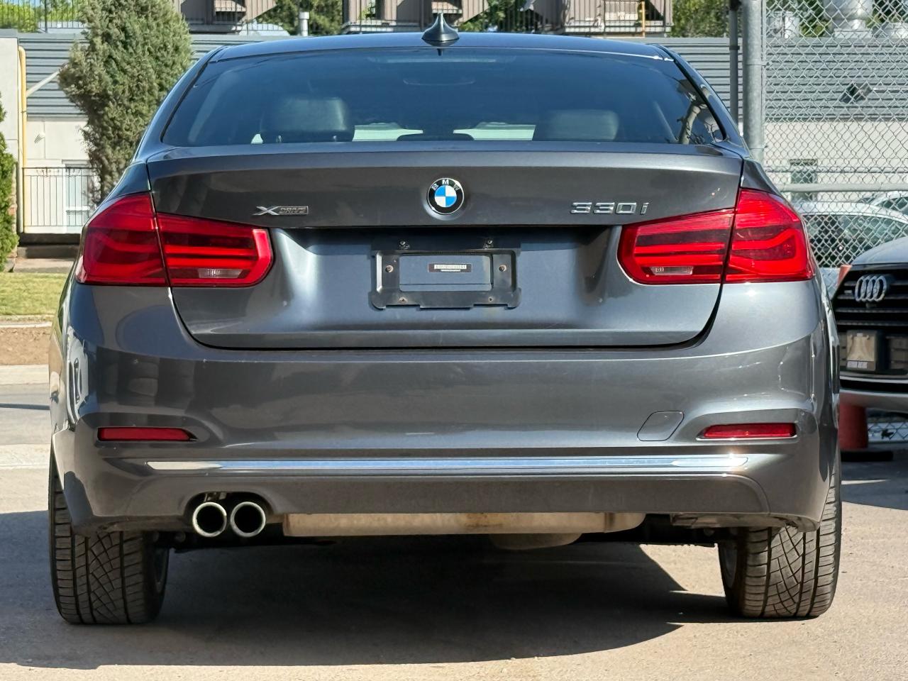 2017 BMW 3 Series 330i xDrive - Photo #4