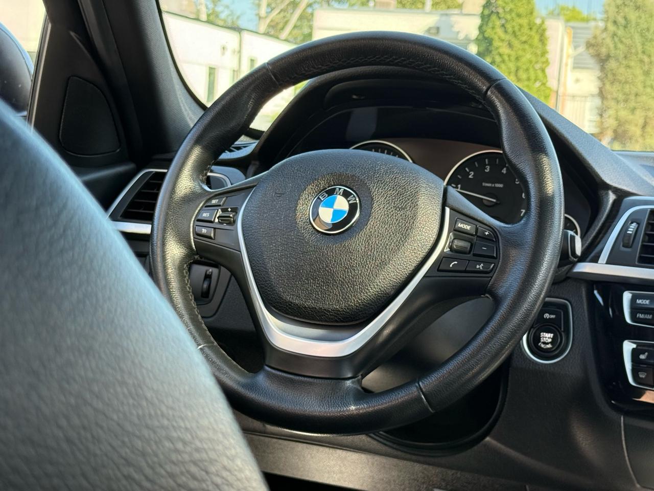 2017 BMW 3 Series 330i xDrive - Photo #8