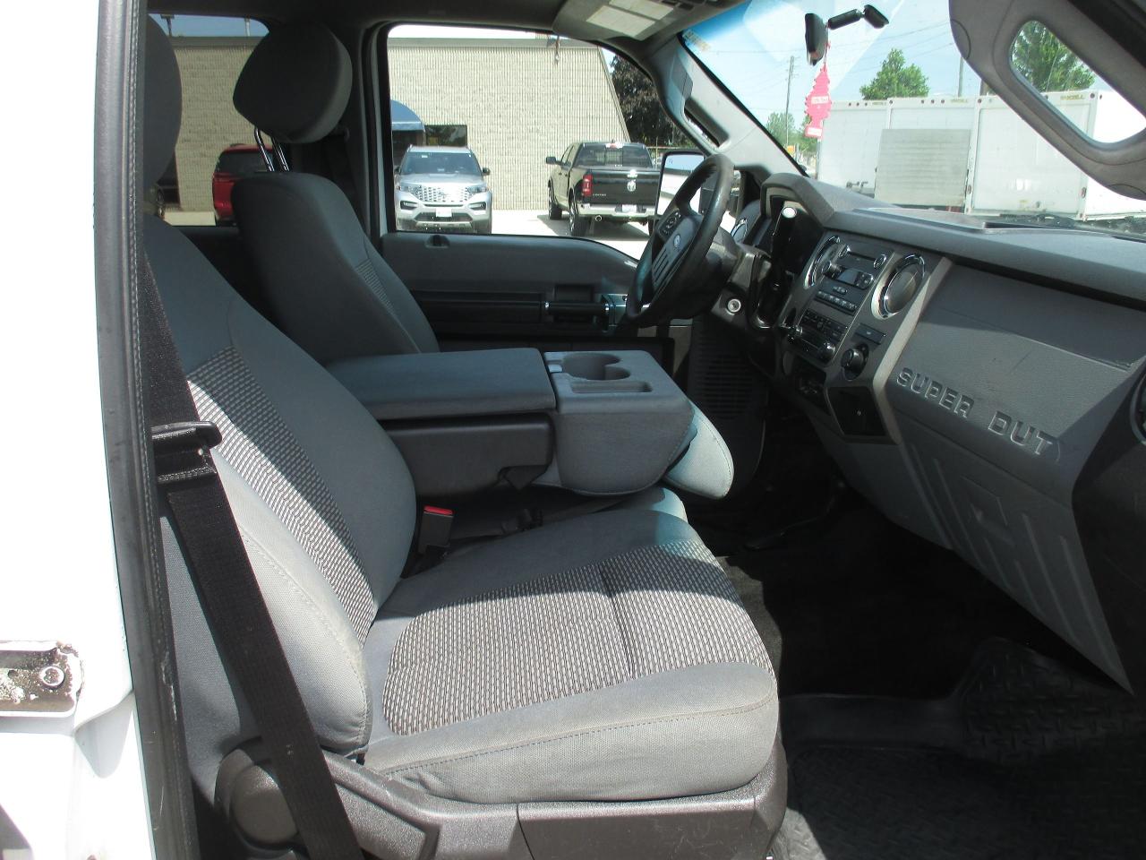 2012 Ford F-550 XLT - Photo #7