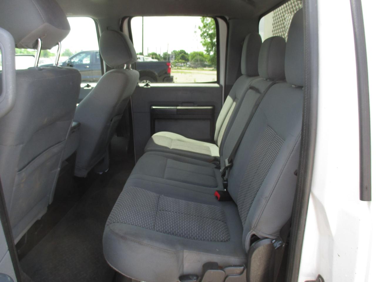 2012 Ford F-550 XLT - Photo #9