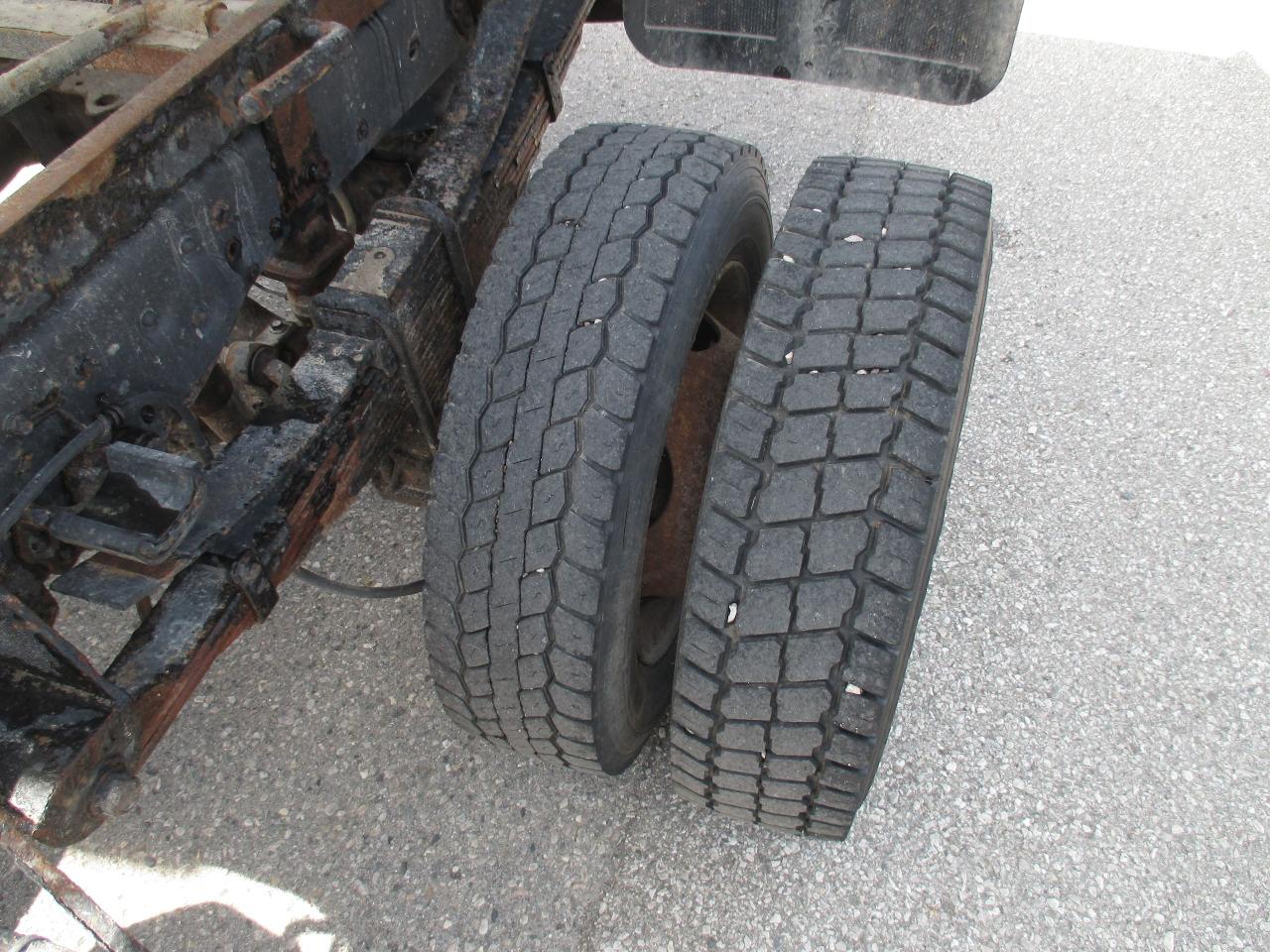 2012 Ford F-550 XLT - Photo #13