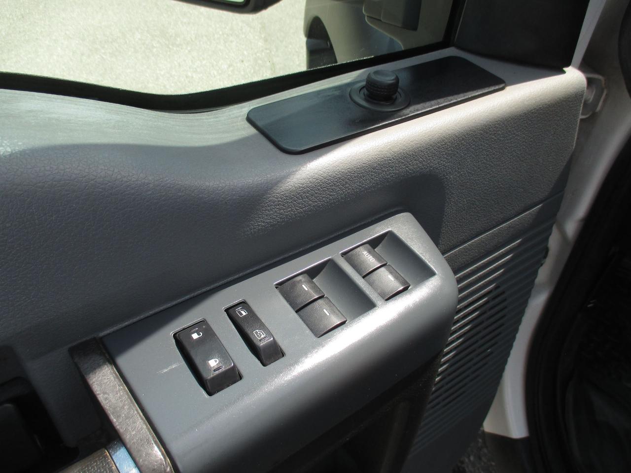 2012 Ford F-550 XLT - Photo #18