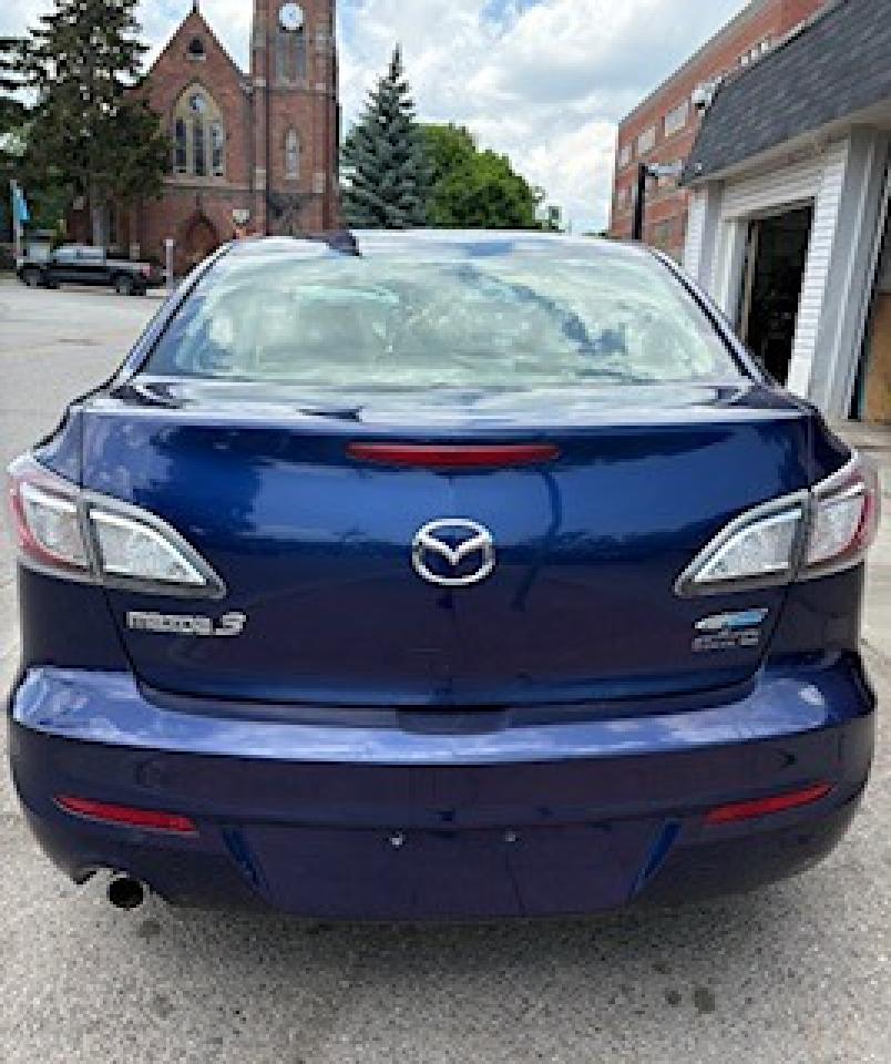 2012 Mazda MAZDA3  Photo4