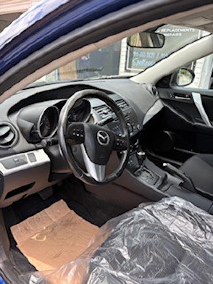 2012 Mazda MAZDA3  - Photo #7