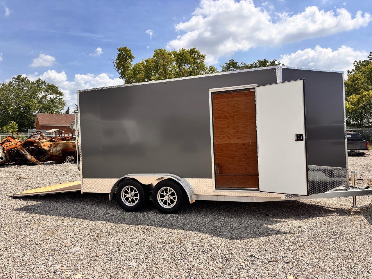 2025 Beckner Trailers ELT Enclosed Trailer BECKNER VNOSE,  Fully Financeable!