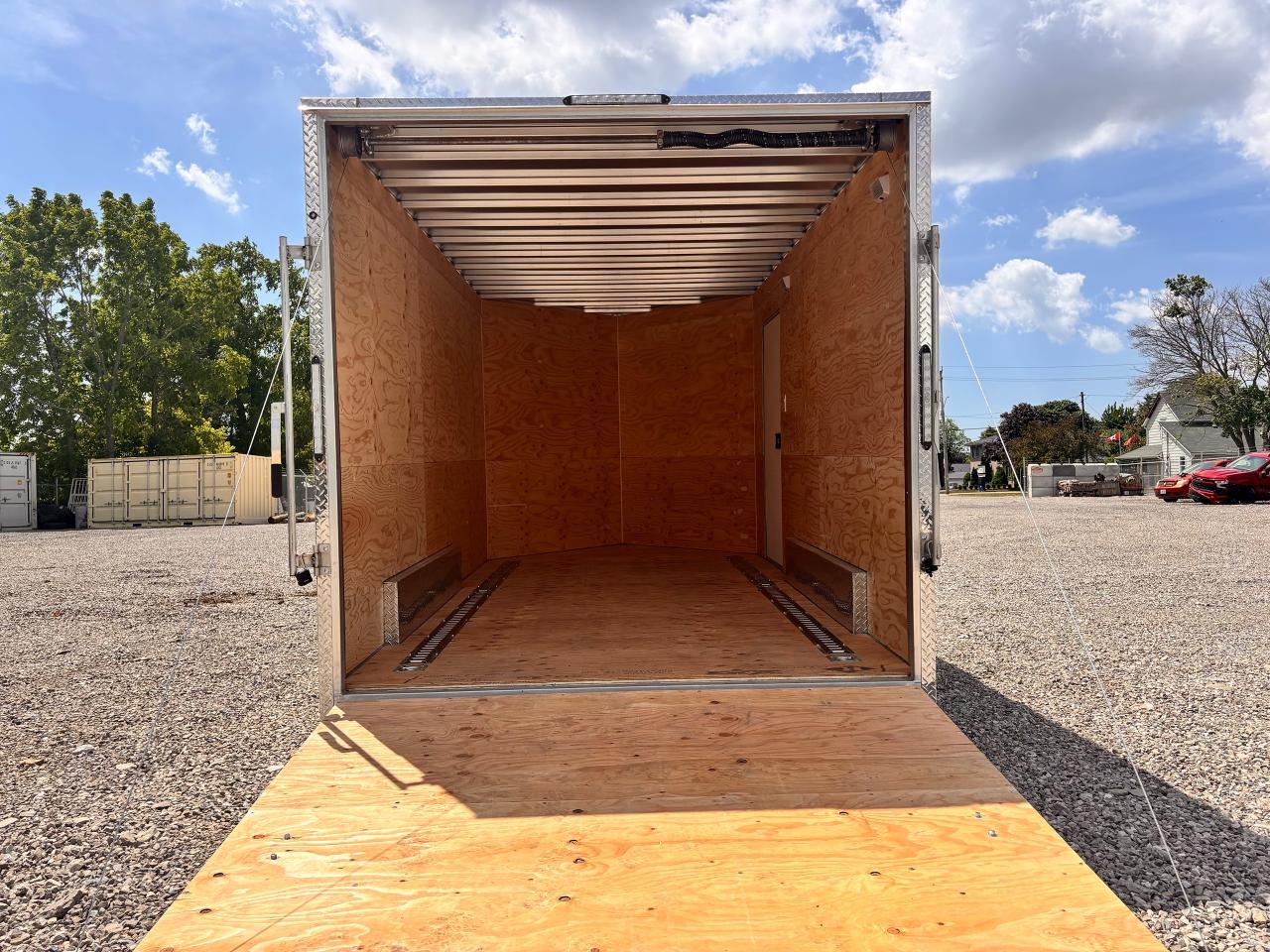 2025 Beckner Trailers ELT Enclosed Trailer BECKNER VNOSE,  Fully Financeable!