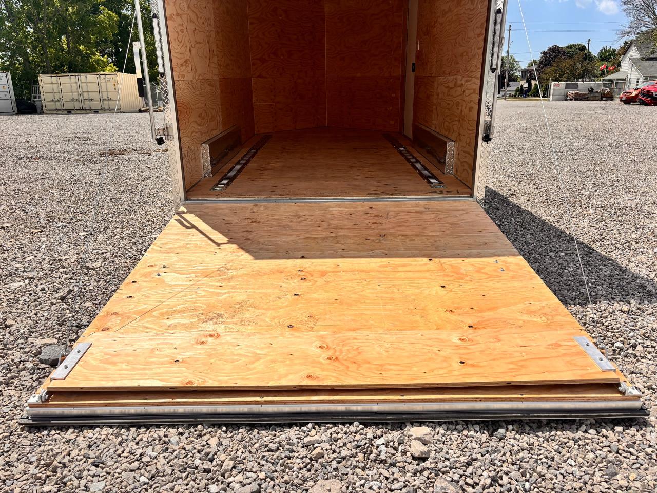 2025 Beckner Trailers ELT Enclosed Trailer BECKNER VNOSE,  Fully Financeable!