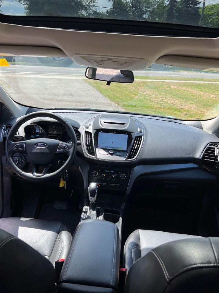 2018 Ford Escape SEL 4WD - Photo #18