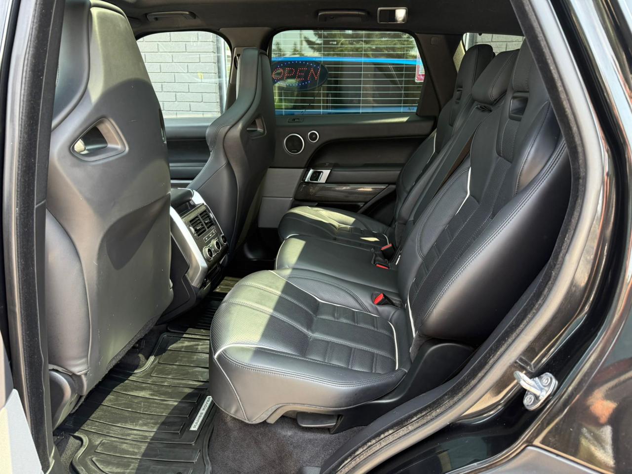 2017 Land Rover Range Rover Sport V8 Supercharged SVR - Photo #11