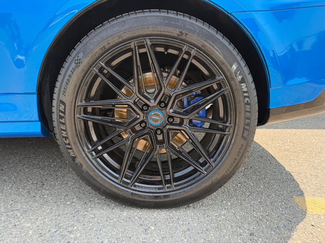 2017 Land Rover Range Rover Sport V8 Supercharged SVR - Photo #9