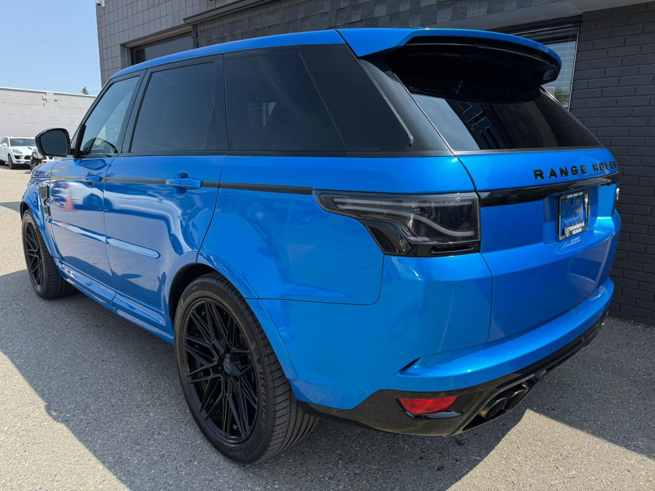 2017 Land Rover Range Rover Sport V8 Supercharged SVR - Photo #8