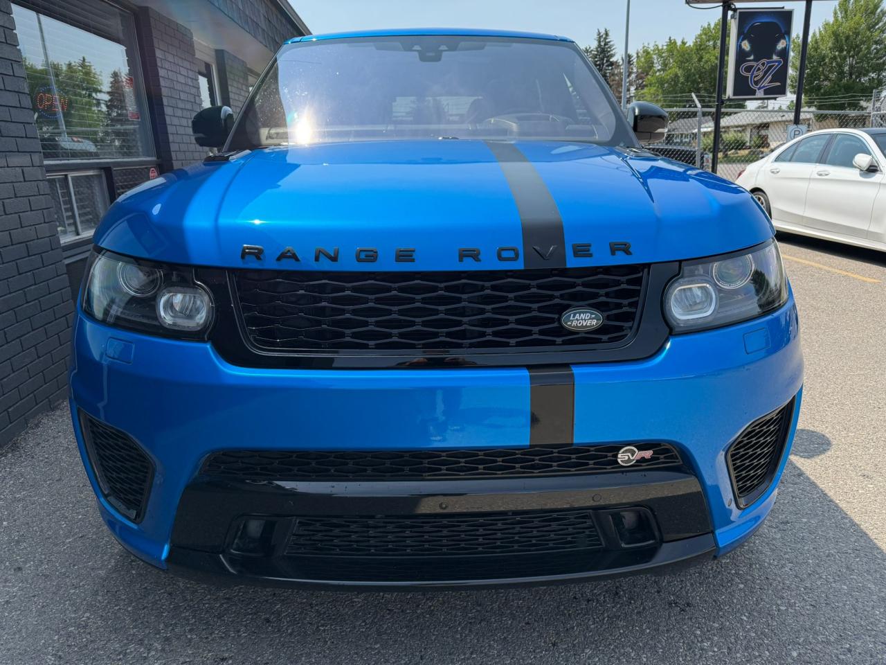 2017 Land Rover Range Rover Sport V8 Supercharged SVR - Photo #5
