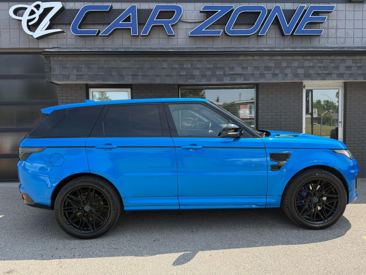 2017 Land Rover Range Rover Sport V8 Supercharged SVR - Photo #2