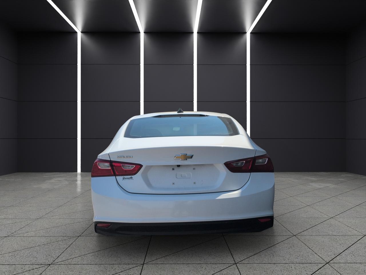 2019 Chevrolet Malibu LS - Photo #3