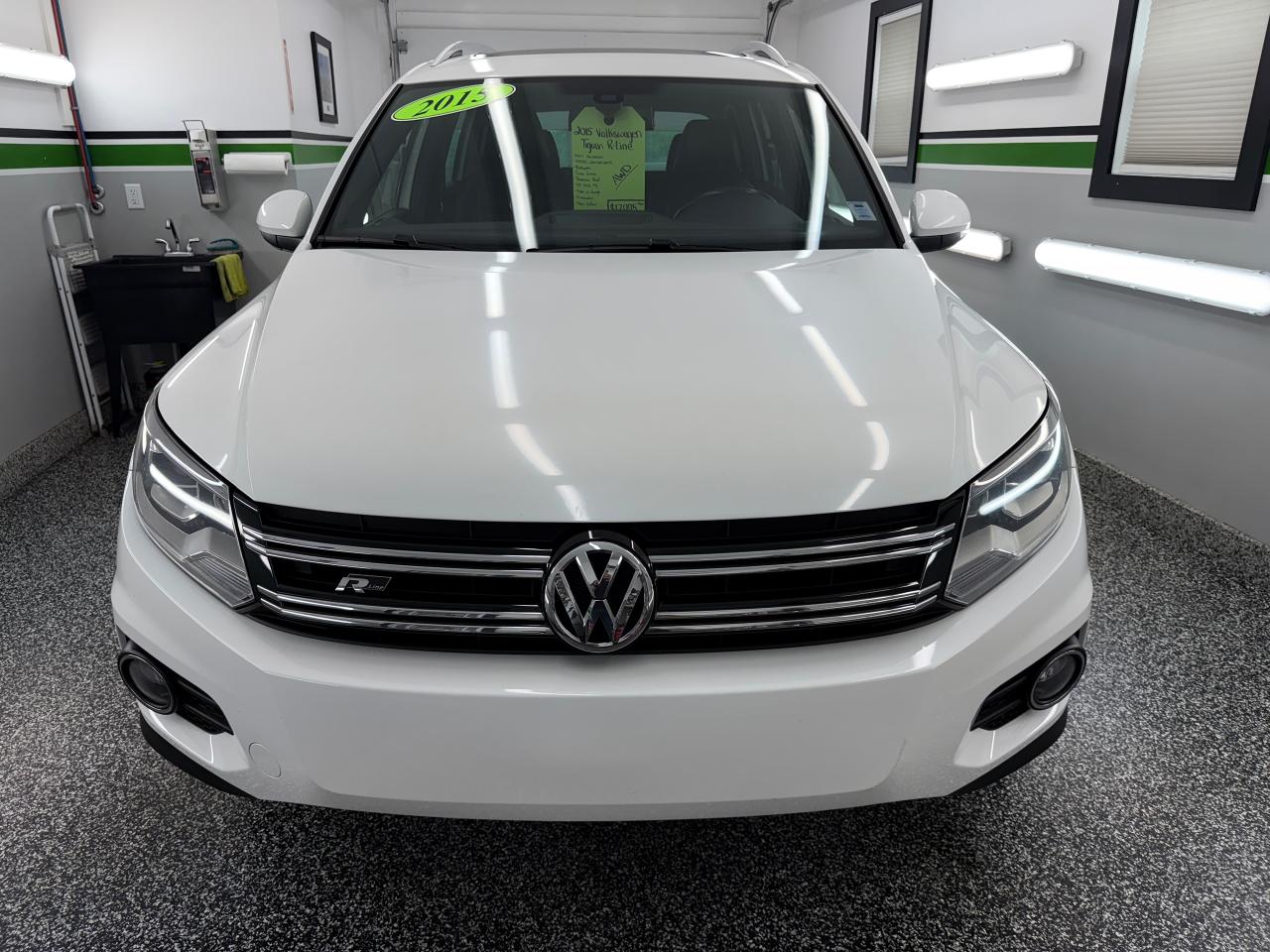 2015 Volkswagen Tiguan Highline - Photo #2