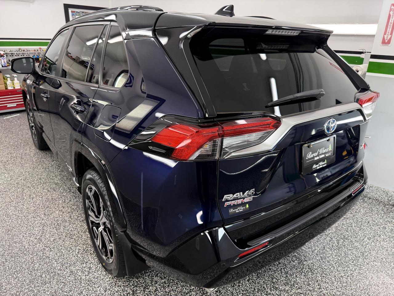 2021 Toyota RAV4  AWD XSE - Photo #4