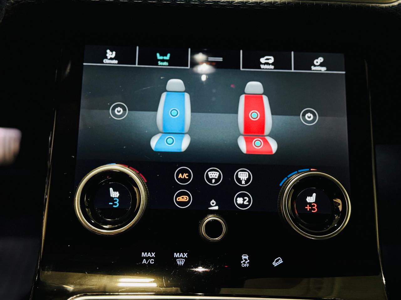 2019 Land Rover Range Rover Velar P340 R-Dynamic SE - Photo #18