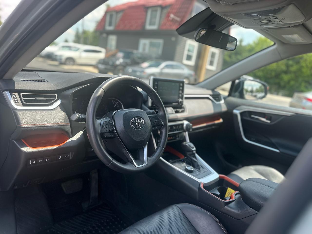 2020 Toyota RAV4 TRAIL Photo11