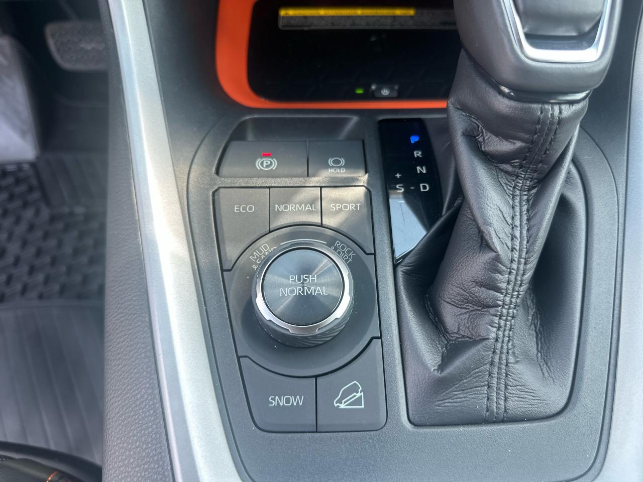2020 Toyota RAV4 TRAIL Photo41