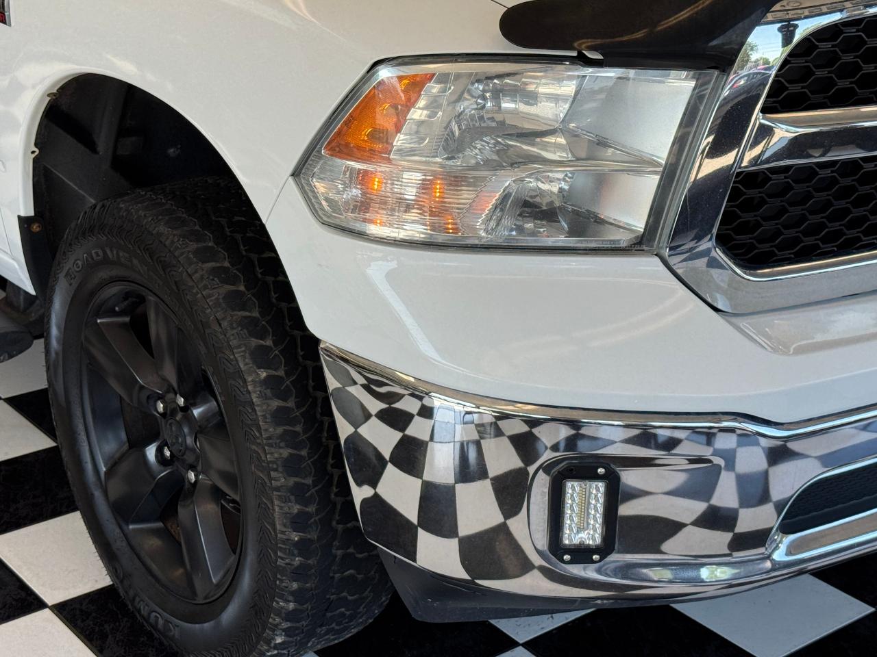 2016 RAM 1500 SXT 5.7L V8 HEMI 4x4 Quad+New Brakes+CLEAN CARFAX - Photo #35