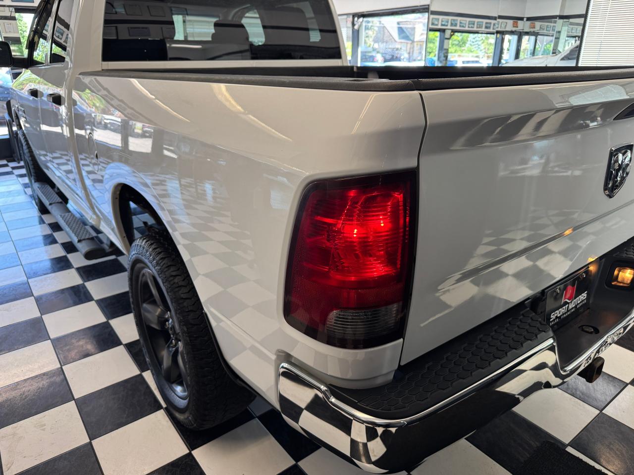2016 RAM 1500 SXT 5.7L V8 HEMI 4x4 Quad+New Brakes+CLEAN CARFAX - Photo #37