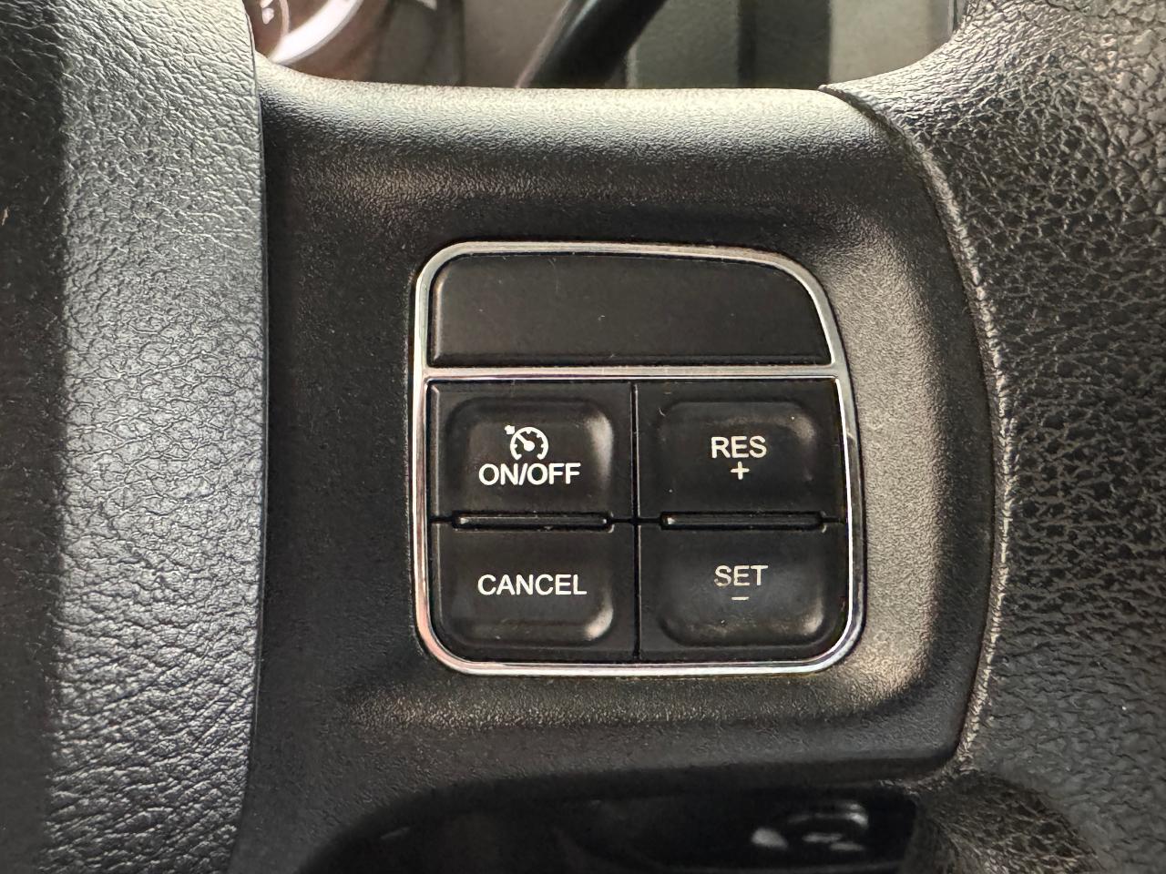 2016 RAM 1500 SXT 5.7L V8 HEMI 4x4 Quad+New Brakes+CLEAN CARFAX - Photo #26