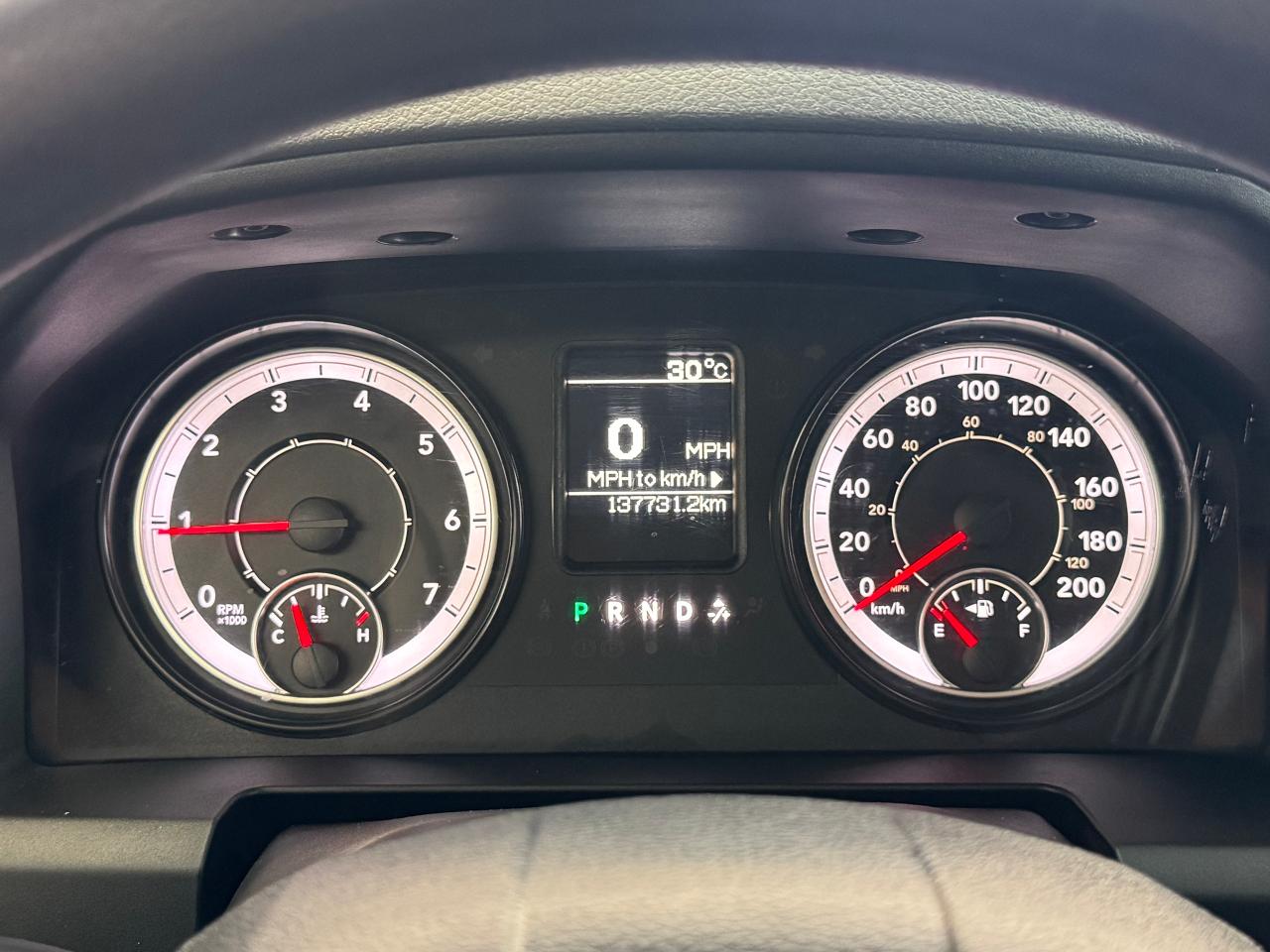 2016 RAM 1500 SXT 5.7L V8 HEMI 4x4 Quad+New Brakes+CLEAN CARFAX - Photo #12