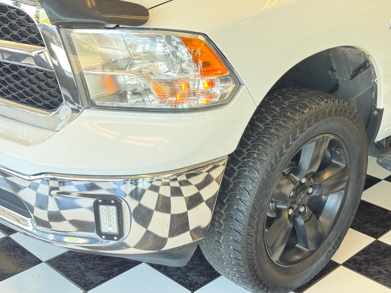 2016 RAM 1500 SXT 5.7L V8 HEMI 4x4 Quad+New Brakes+CLEAN CARFAX - Photo #36