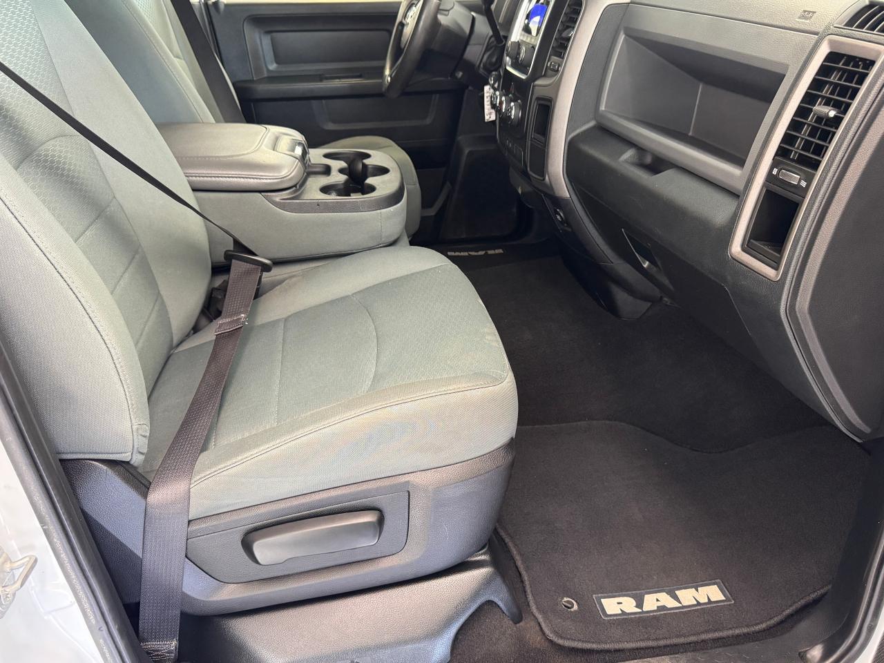 2016 RAM 1500 SXT 5.7L V8 HEMI 4x4 Quad+New Brakes+CLEAN CARFAX - Photo #21