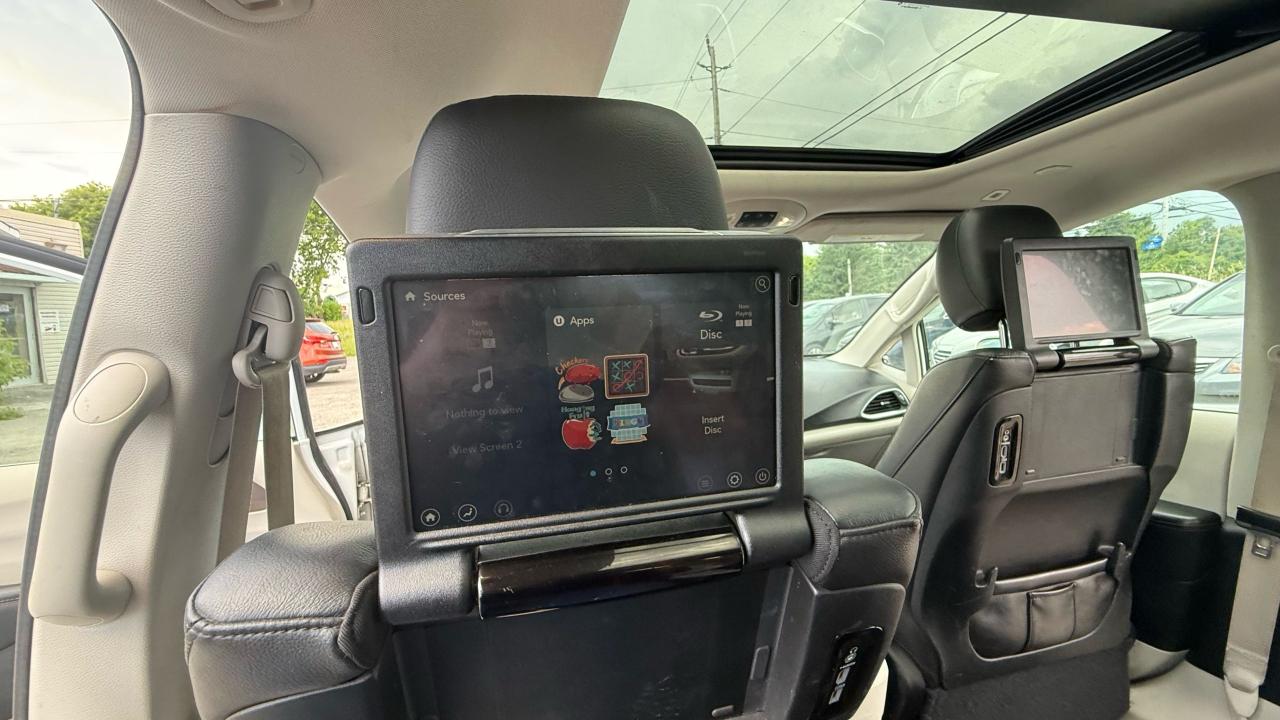 2018 Chrysler Pacifica Touring-L Plus - Photo #17