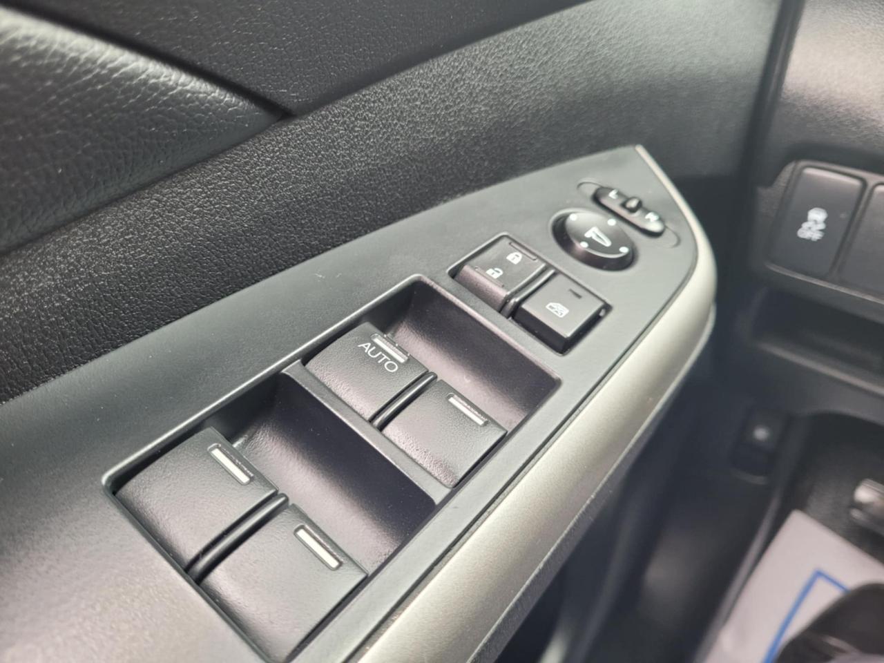 2014 Honda CR-V EX-L Photo14