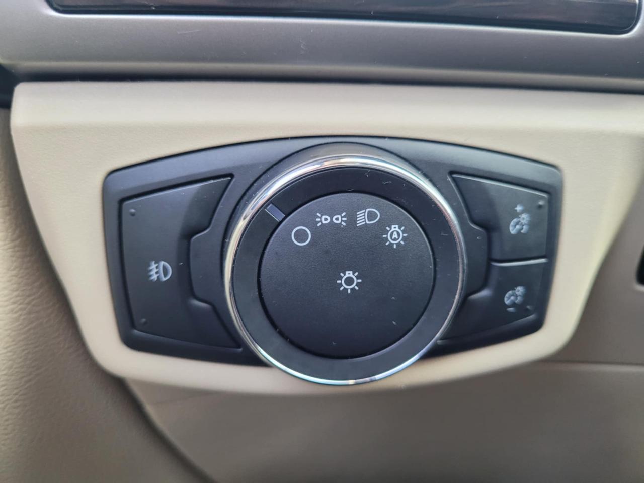 2013 Ford Fusion SE Photo15
