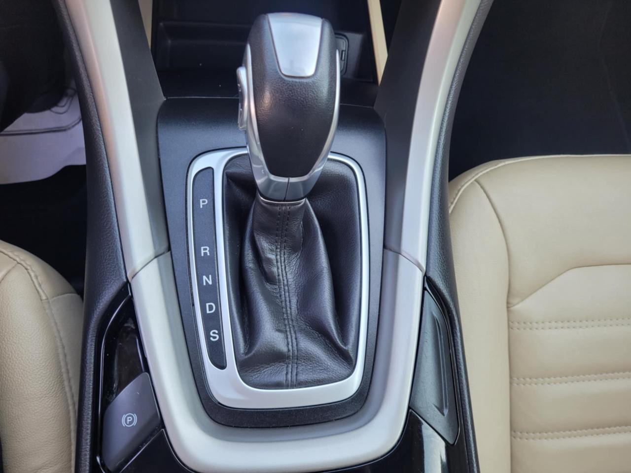 2013 Ford Fusion SE Photo13