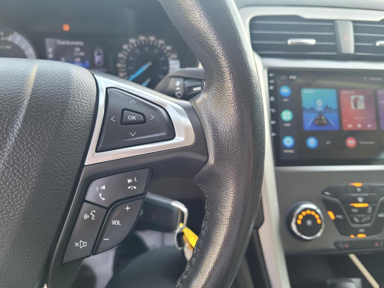 2013 Ford Fusion SE Photo19