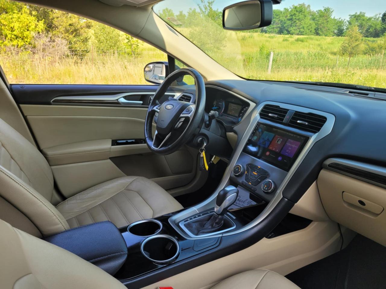 2013 Ford Fusion SE Photo9
