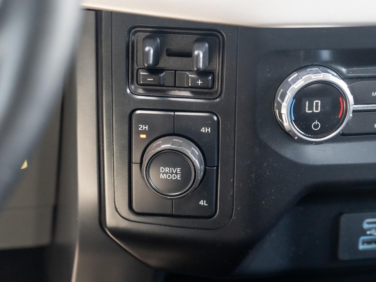 2021 Ford F-150 XLT 5.0L Photo12