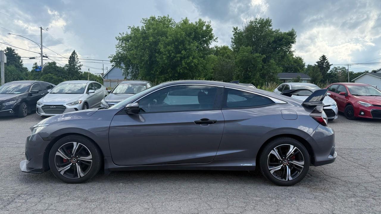 2016 Honda Civic Touring - Photo #2