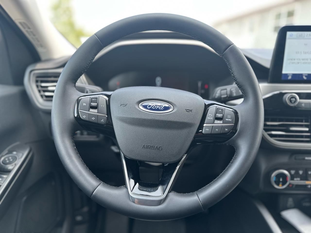 2025 Ford Escape Active AWD Photo5