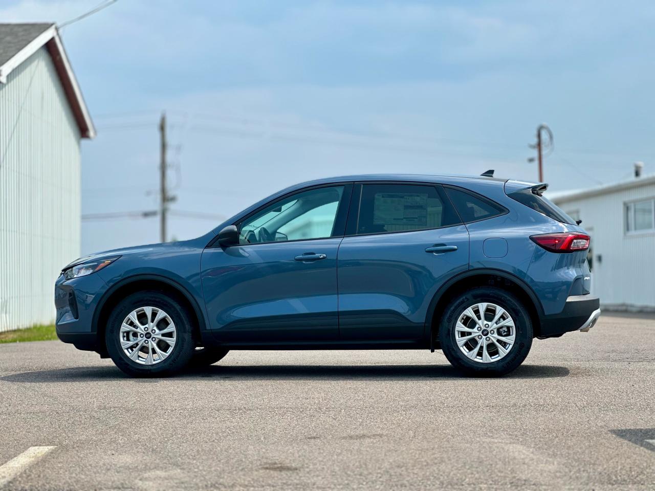 2025 Ford Escape Active AWD Photo3