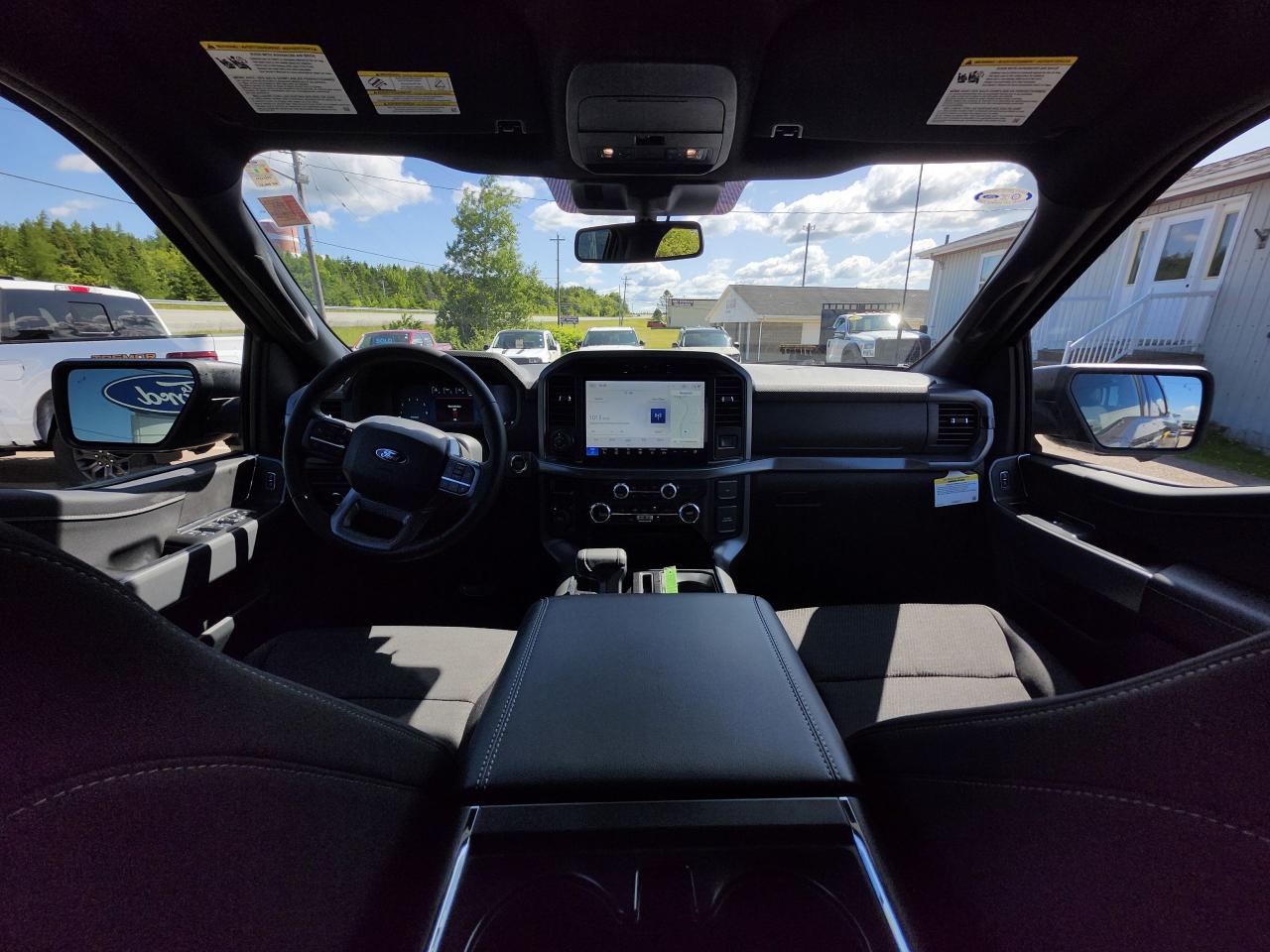2025 Ford F-150 XLT 4WD SuperCrew 5.5' Box Photo5