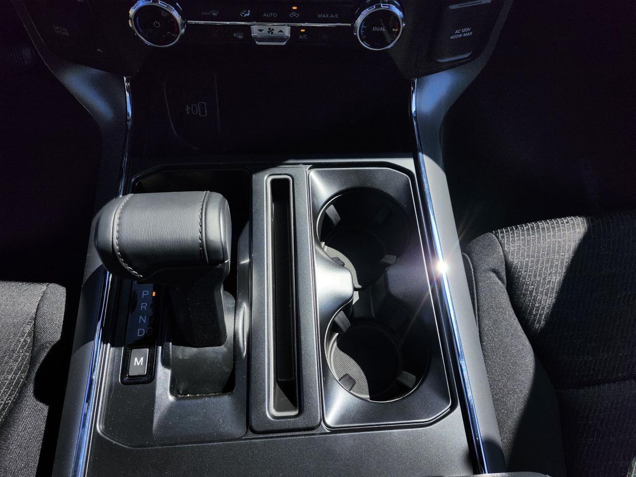 2025 Ford F-150 XLT 4WD SuperCrew 5.5' Box Photo5